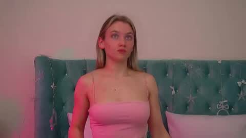 StacyEvances online show from 12.17.25