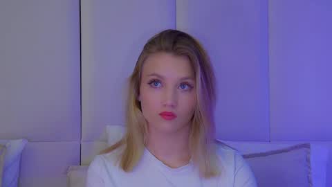 Snapshot of stacyevancesss chatting on 05.18.26 StacyEvances online show from 05.18.26