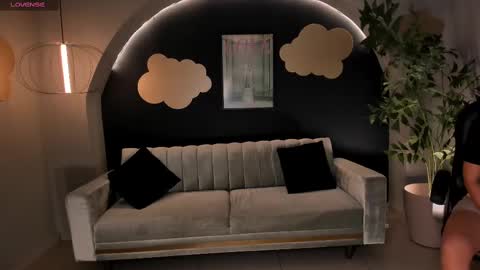 Im Stacy online show from 02.20.25
