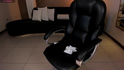 Im Stacy online show from 03.07.25