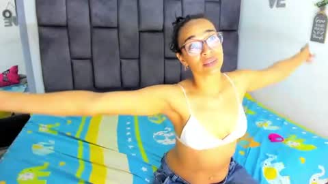 Snapshot of stacyfoxx_ chatting on 06.27.26 stacy fox online show from 06.27.26