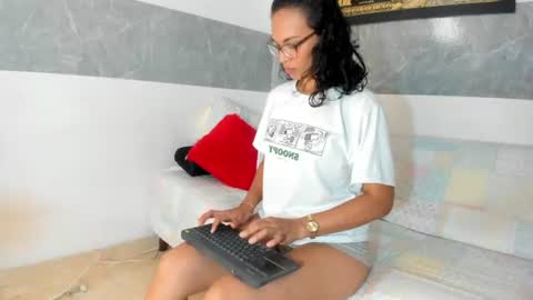 Snapshot of stacyfoxx_ chatting on 07.06.26 stacy fox online show from 07.06.26