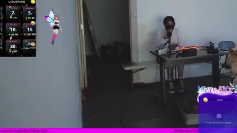 Snapshot of stacytasteme chatting on 06.22.26 Submissive Slut LOVES adoration online show from 06.22.26