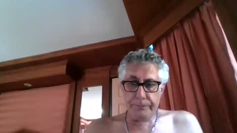 Snapshot of star0806666a chatting on 02.04.25 star0806666a online show from 02.04.25