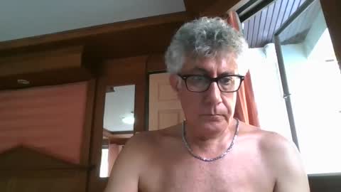 Snapshot of star0806666a chatting on 02.05.25 star0806666a online show from 02.05.25