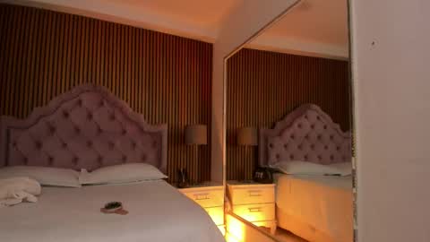 Snapshot of starbutterflyy_ chatting on 10.29.25 STAR online show from 10.29.25