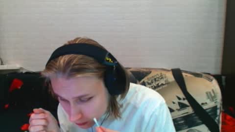 Snapshot of stardustsofiax chatting on 11.20.25 StardustSofiaX online show from 11.20.25