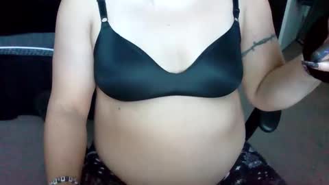 Snapshot of starella___saxxxton chatting on 12.30.24 starella___saxxxton online show from 12.30.24