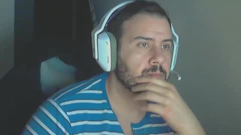 Snapshot of stark_86 chatting on 02.23.25 stark_86 online show from 02.23.25