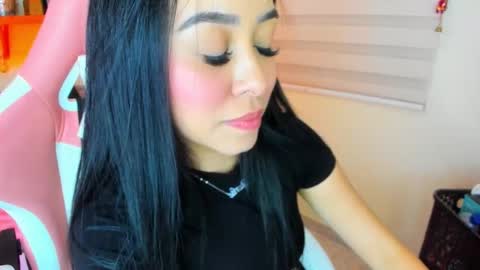 Snapshot of starlie_ chatting on 10.01.25 Alisson online show from 10.01.25