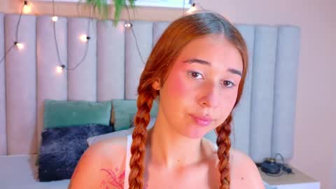 M O O N  online show from 06.02.26
