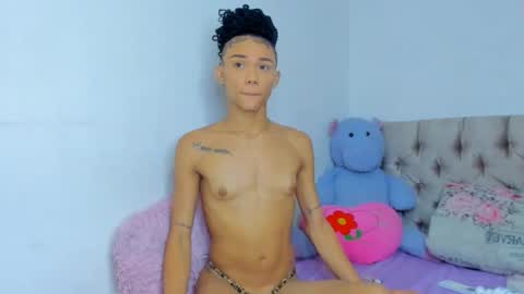 Snapshot of stassiebell chatting on 12.28.24 stassiebell online show from 12.28.24