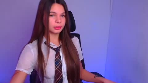 Snapshot of stasy_milk chatting on 12.10.24 Stasy online show from 12.10.24