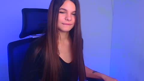 Snapshot of stasy_milk chatting on 12.20.24 Stasy online show from 12.20.24