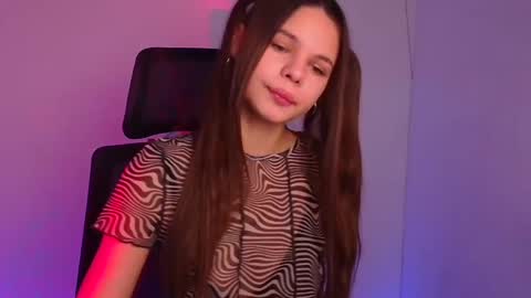 Snapshot of stasy_milk chatting on 02.01.25 Stasy online show from 02.01.25