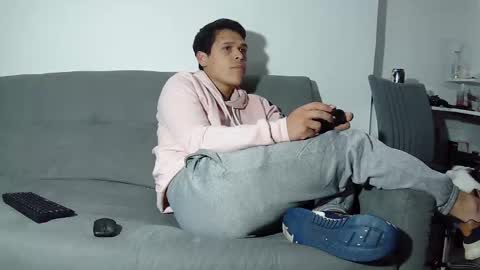 Snapshot of steban_jyj chatting on 10.20.25 Katalleya and Steban online show from 10.20.25