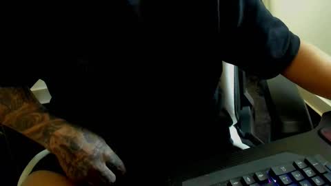 Snapshot of stebankechimba chatting on 10.05.25 Stebankechimba online show from 10.05.25