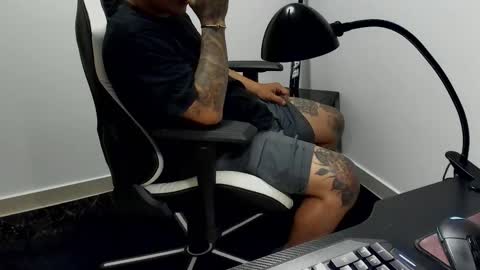 Snapshot of stebankechimba chatting on 11.01.25 Stebankechimba online show from 11.01.25