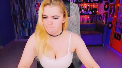 stef_nicks online show from 12.15.25