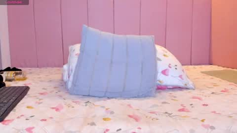 Snapshot of stefaagomez chatting on 12.16.24 Stefa Gomez online show from 12.16.24