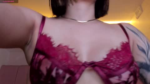 Snapshot of stefaagomez chatting on 01.12.25 Stefa Gomez online show from 01.12.25