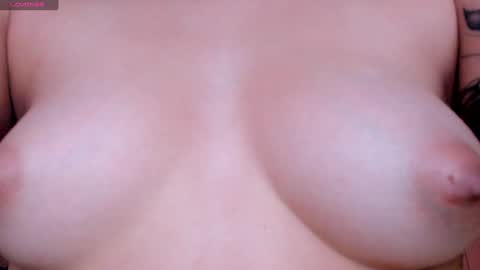 Snapshot of stefaagomez chatting on 01.16.25 Stefa Gomez online show from 01.16.25