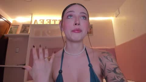 Snapshot of stefaagomez chatting on 09.18.25 Stefa Gomez online show from 09.18.25