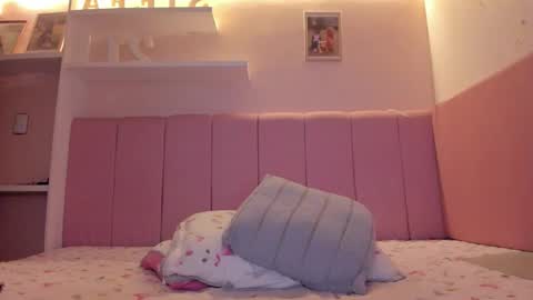 Snapshot of stefaagomez chatting on 09.24.25 Stefa Gomez online show from 09.24.25