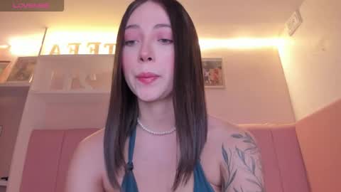 Stefa Gomez  online show from 11.17.25