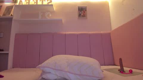 Stefa Gomez  online show from 03.22.26