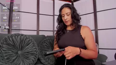 Snapshot of stefaniadiazz_ chatting on 02.12.26 Stafania 3 online show from 02.12.26