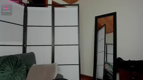 Snapshot of stefaniadiazz_ chatting on 02.18.26 Stafania 3 online show from 02.18.26