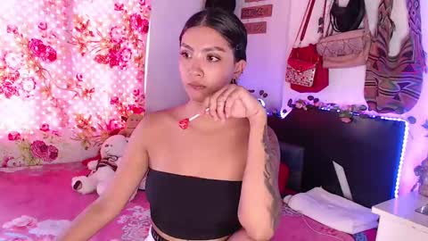 Im MiaIts my first day here  online show from 12.11.24
