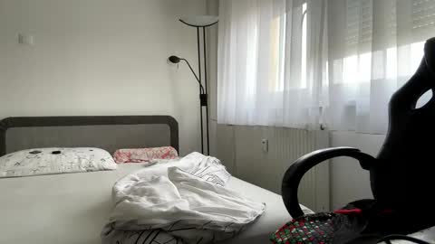 Snapshot of stefanomorelli chatting on 10.14.25 stefanomorelli online show from 10.14.25