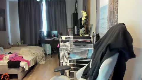 Snapshot of stefany_and_bettany chatting on 06.24.26 stefany_and_bettany online show from 06.24.26