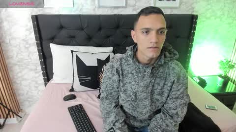 stefany_pablo1 online show from 01.31.25