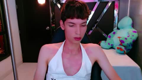 stefany piink online show from 04.22.26