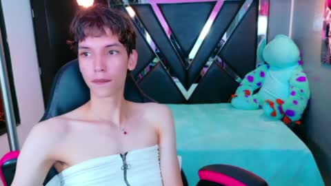 Snapshot of stefany_piink chatting on 05.17.26 stefany piink online show from 05.17.26