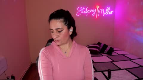 Snapshot of stefanyhotmilf chatting on 01.10.25 stefany online show from 01.10.25