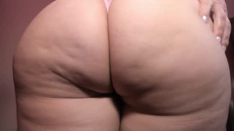 Snapshot of stefanyhotmilf chatting on 01.20.25 stefany online show from 01.20.25