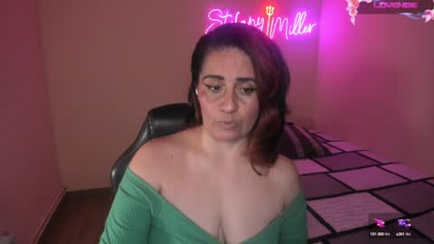 Snapshot of stefanyhotmilf chatting on 01.24.25 stefany online show from 01.24.25