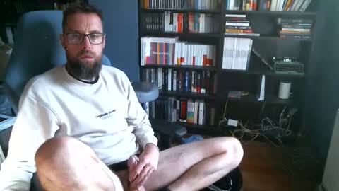 Snapshot of stefffg chatting on 09.28.25 MeStef online show from 09.28.25