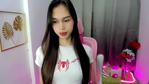 Snapshot of steffybabe chatting on 10.30.25 steffybabe online show from 10.30.25