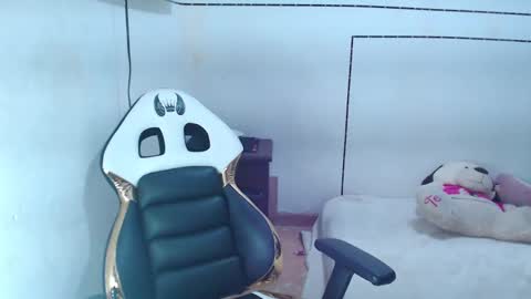 StefiAlizon online show from 11.06.25