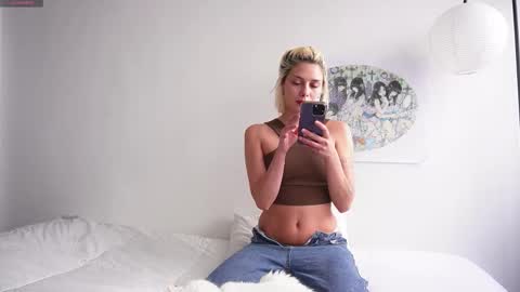 Snapshot of stefigirl chatting on 02.05.26 Stef online show from 02.05.26