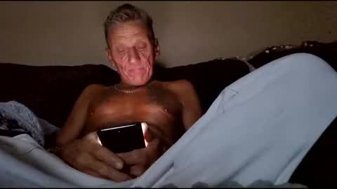 Snapshot of stefy1037 chatting on 10.22.25 stefy1037 online show from 10.22.25