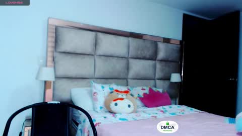 Snapshot of stefy810675 chatting on 10.14.25 Stefany online show from 10.14.25