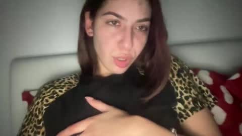 Snapshot of stefy_glow chatting on 02.27.25 stefy_glow online show from 02.27.25