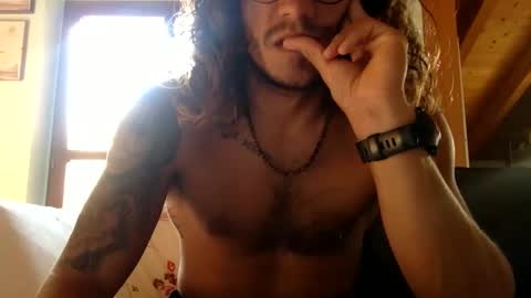 Snapshot of steita94 chatting on 10.10.25 Surferboy online show from 10.10.25