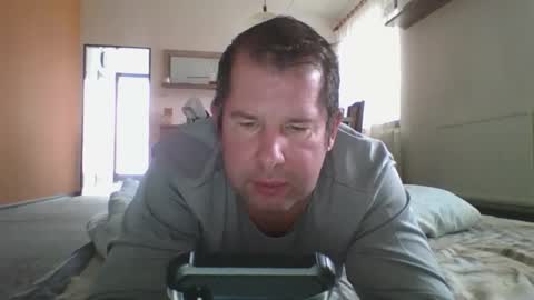 steki038434 online show from 11.22.25